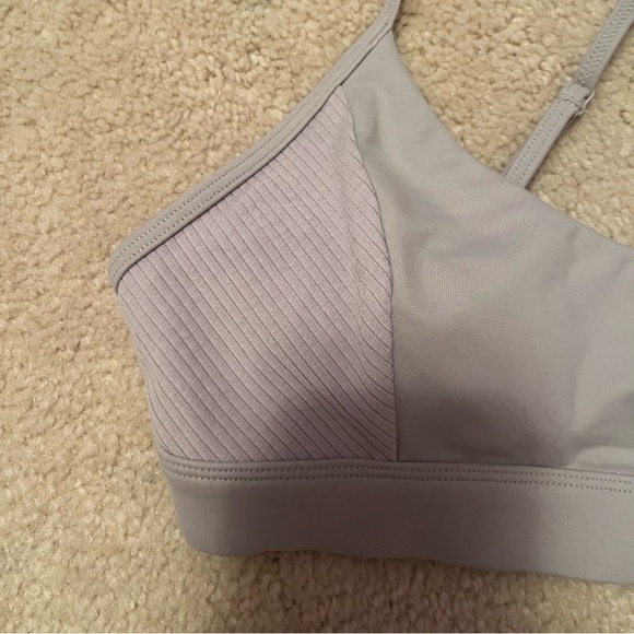 NWOT! ALO Yoga ‘No Limits Bra’ - Picture 8 of 8